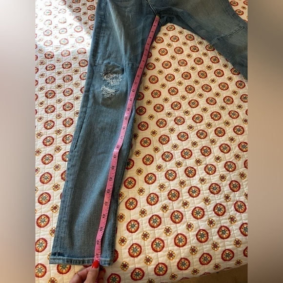 McGuire Denim Medium Wash Skinny Ankle Crop Distressed Moto Jeans size 29 - Picture 6 of 7